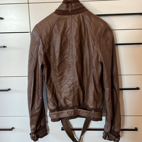 Danier leather jacket with knit trim, size extra small - Picture 3 of 4